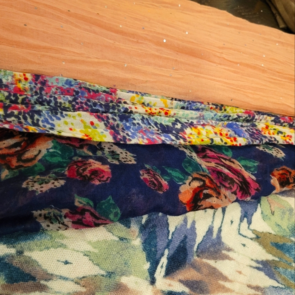 Bundle of 4 Scarves, Charlotte Russe Nice!!